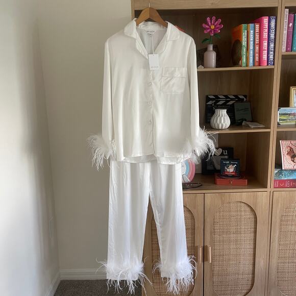 Bon Viviann x Daydreamer Cloud Feather Trim Satin Pajama Set – NWT, Medium - Picture 2 of 11